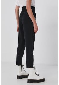 only - Only Spodnie damskie kolor czarny proste high waist. Stan: podwyższony. Kolor: czarny. Materiał: materiał, wiskoza #3