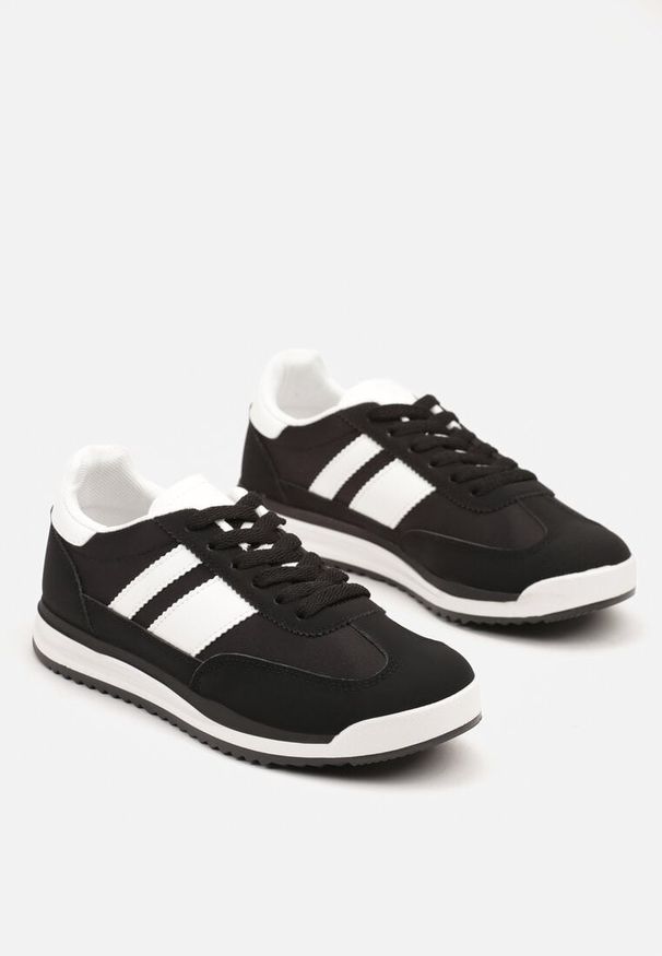 Born2be - Czarne Sneakersy Tenisówki z Ozdobnymi Paskami Flormi. Okazja: na co dzień. Zapięcie: pasek. Kolor: czarny. Materiał: jeans. Sezon: wiosna