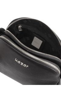 Kazar - Mała crossbody z licowej skóry w czarnym kolorze. Kolor: czarny. Wzór: aplikacja. Materiał: skórzane. Styl: elegancki, casual, klasyczny #2