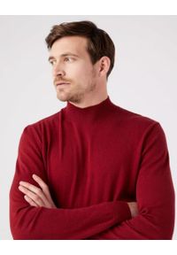 Wrangler - WRANGLER SEASONAL KNIT MĘSKI SWETER GOLF RHUBARB RED W8D12PXRO. Typ kołnierza: golf