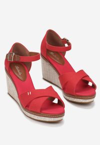 Born2be - Czerwone Sandały na Koturnie z Plecionką z Juty Larmaves. Nosek buta: otwarty. Zapięcie: pasek. Kolor: czerwony. Materiał: materiał. Wzór: aplikacja, paski. Obcas: na koturnie #3