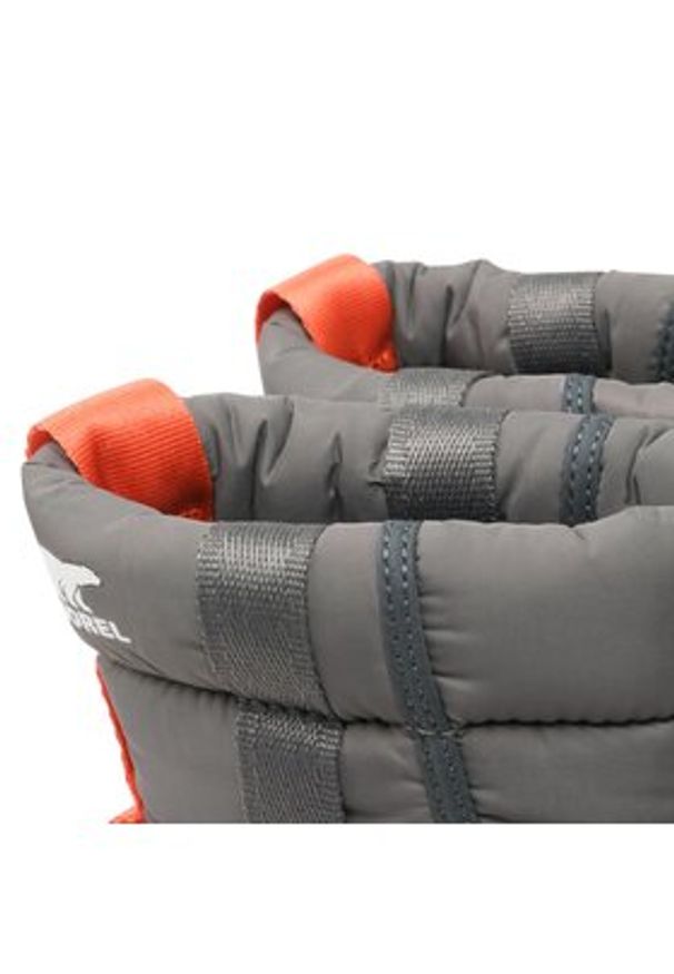 sorel - Sorel Śniegowce Youth Whitney™ II Puffy Mid Wp NY3873-054 Szary. Kolor: szary. Materiał: materiał