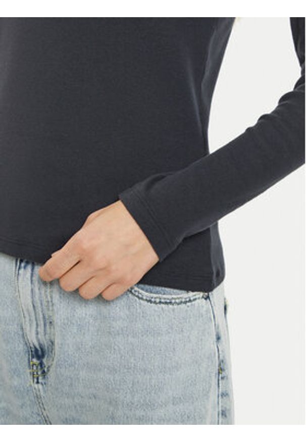 Levi's® Bluzka A9330-0000 Czarny Regular Fit. Kolor: czarny. Materiał: bawełna