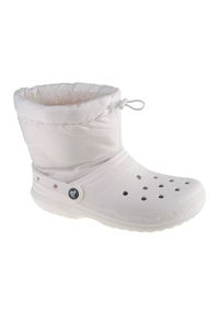 Buty Crocs Classic Lined Neo Puff Boot 206630-143 białe. Wysokość cholewki: przed kolano. Kolor: biały. Materiał: guma, syntetyk. Szerokość cholewki: normalna