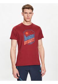 Dynafit T-Shirt Graphic 08-70998 Bordowy Regular Fit. Kolor: czerwony. Materiał: bawełna