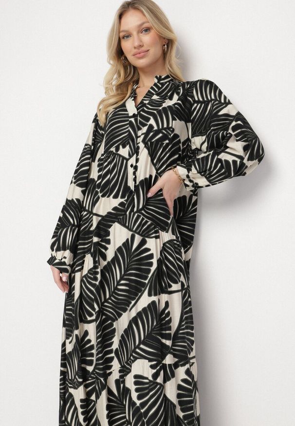 Born2be - Czarna Wiskozowa Sukienka o Rozkloszowanym Kroju w Liście Rivvesa. Okazja: na co dzień, na spacer. Typ kołnierza: dekolt w kształcie V. Kolor: czarny. Materiał: wiskoza. Typ sukienki: proste. Styl: casual, elegancki