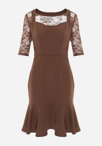 Born2be - Brązowa Taliowana Sukienka VICES z Koronkowymi Rękawami Oceamara. Kolor: brązowy. Materiał: koronka. Wzór: aplikacja, koronka. Styl: elegancki #2