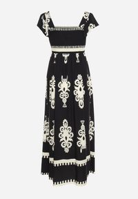 Born2be - Czarna Boho Sukienka z Wiskozy na Szerokich Ramiączkach z Gumkami w Pasie i Falbanką Cleria. Okazja: na co dzień. Kolor: czarny. Materiał: wiskoza. Długość rękawa: na ramiączkach. Styl: boho #6