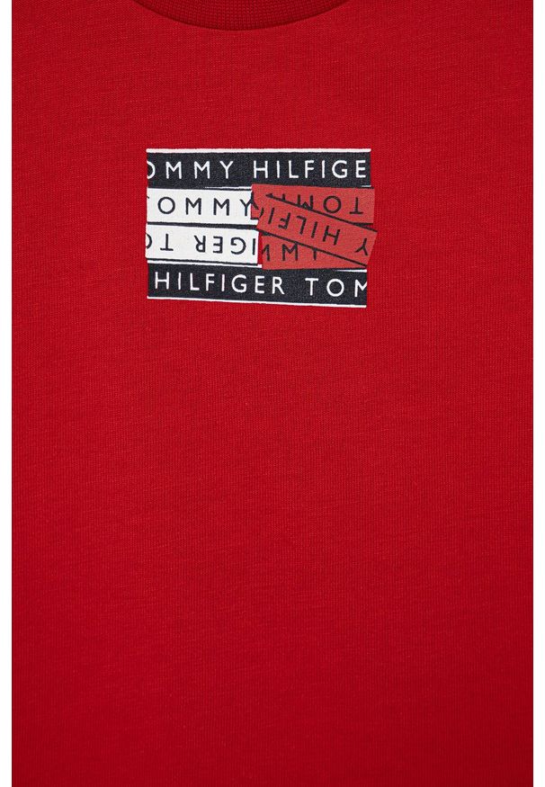 TOMMY HILFIGER - Tommy Hilfiger t-shirt bawełniany dziecięcy kolor czerwony z nadrukiem. Okazja: na co dzień. Kolor: czerwony. Materiał: bawełna. Wzór: nadruk. Styl: casual