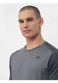 4f - Koszulka treningowa regular szybkoschnąca męska. Kolor: szary. Materiał: materiał, włókno, dzianina