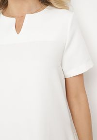 Born2be - Biała Sukienka Trapezowa Mini z Kieszeniami Hreona. Kolor: biały. Typ sukienki: trapezowe. Długość: mini #6