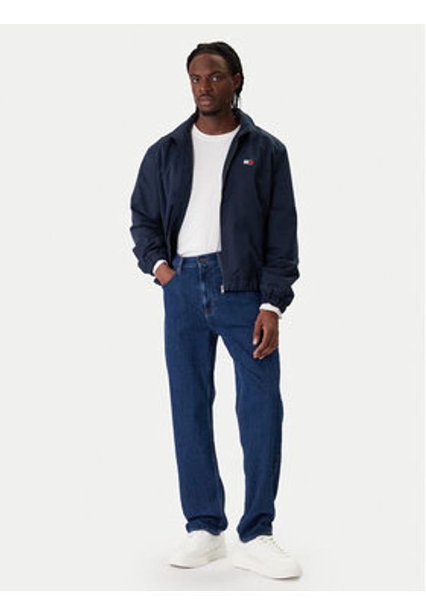 Tommy Jeans Kurtka przejściowa Essential DM0DM22720 Granatowy Regular Fit. Kolor: niebieski. Materiał: syntetyk