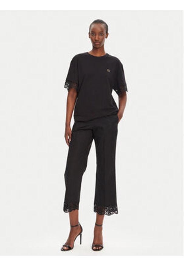 TwinSet - TWINSET T-Shirt 251TT2410 Czarny Relaxed Fit. Kolor: czarny. Materiał: bawełna