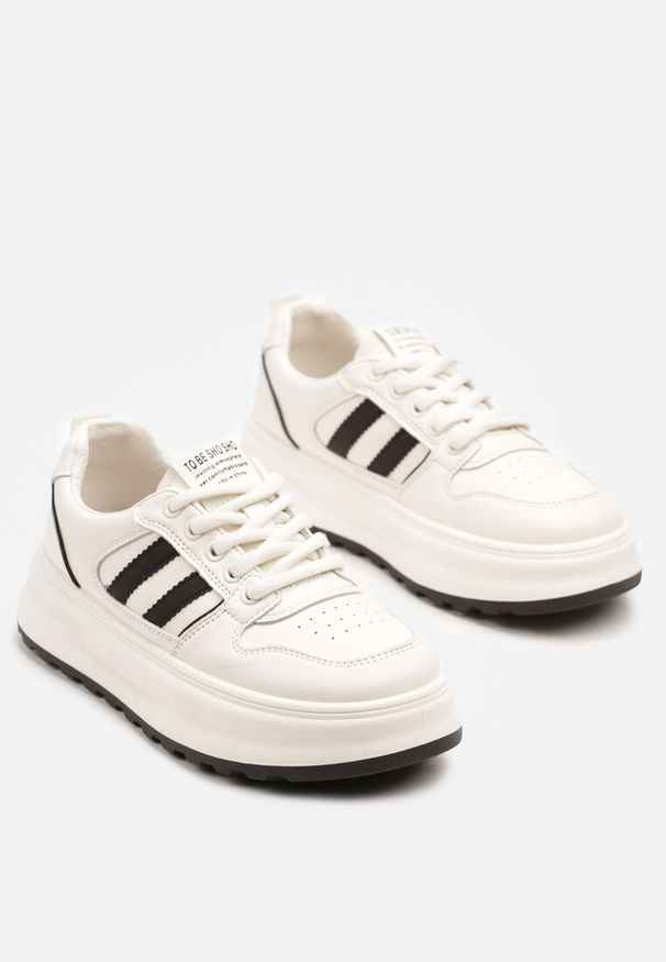 Born2be - Beżowo-Czarne Sneakersy Ozdobione Paskami Foneria. Okazja: na spacer, na co dzień. Zapięcie: pasek. Kolor: beżowy. Materiał: jeans. Wzór: aplikacja. Sport: turystyka piesza