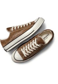 Buty sportowe Converse Chuck 70 Premium Leather. Kolor: brązowy. Materiał: syntetyk, materiał. Styl: sportowy #2