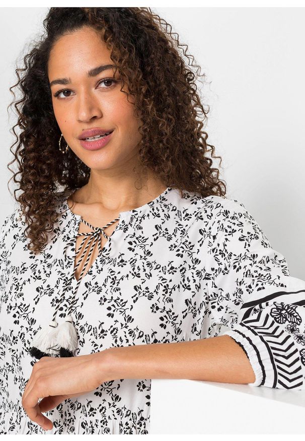 bonprix - Długa sukienka z lejącej wiskozy. Kolor: biały. Materiał: wiskoza. Sezon: lato. Długość: maxi