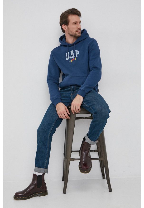 GAP Bluza x Disney kolor granatowy z kapturem z nadrukiem. Typ kołnierza: kaptur. Kolor: niebieski. Materiał: poliester, dzianina. Wzór: nadruk, motyw z bajki