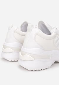 Renee - Białe Sneakersy Doreania. Wysokość cholewki: przed kostkę. Kolor: biały. Szerokość cholewki: normalna #4
