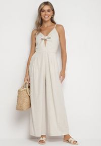 Born2be - Beżowy Kombinezon Bawełniany na Regulowanych Ramiączkach Ozdobiony Wiązaniem Tylida. Okazja: na co dzień. Kolor: beżowy. Materiał: bawełna. Długość rękawa: na ramiączkach. Wzór: aplikacja. Styl: casual, elegancki #5