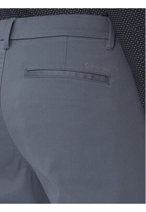 Calvin Klein Chinosy LV040EM633 Szary Slim Fit. Kolor: szary. Materiał: bawełna