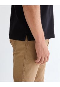 Wrangler - MĘSKA KOSZULKA WRANGLER POLO SHIRT BLACK 112378482. Typ kołnierza: polo #6
