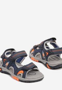 Born2be - Granatowo-Niebieskie Sandały w Sportowym Stylu ze Skórzaną Wkładką Odairis. Okazja: na co dzień. Zapięcie: rzepy. Kolor: niebieski. Materiał: skóra. Sezon: lato. Styl: sportowy #3