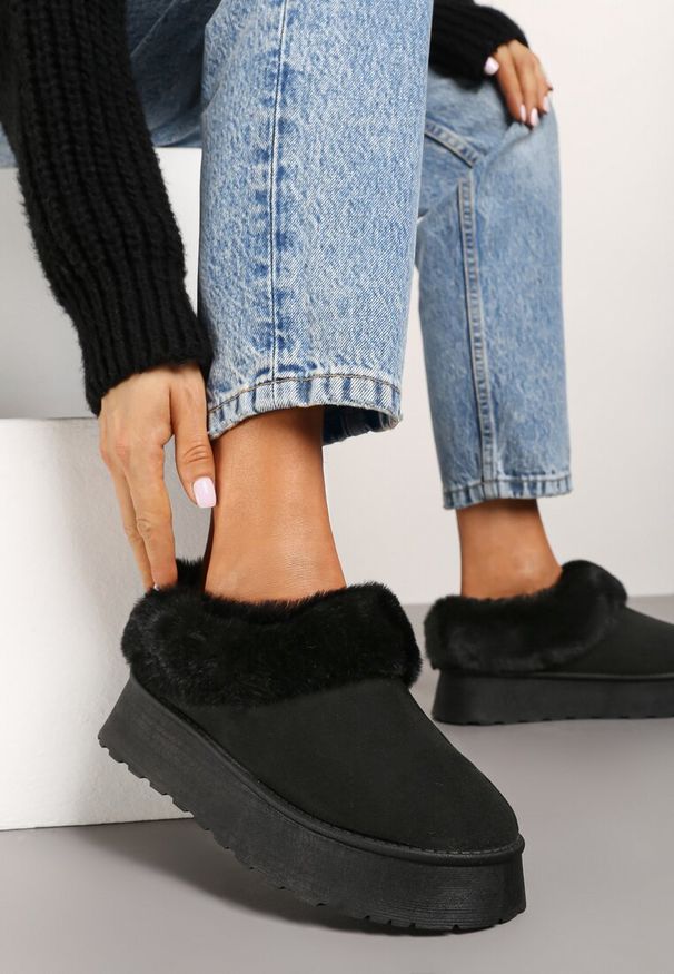 Born2be - Czarne Śniegowce na Grubej Podeszwie z Futerkiem Beccaria. Okazja: na co dzień. Kolor: czarny. Materiał: futro. Sezon: zima. Styl: elegancki, casual