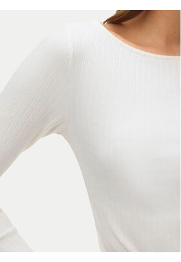 Vero Moda Bluzka Ruby 10343005 Biały Regular Fit. Kolor: biały. Materiał: bawełna