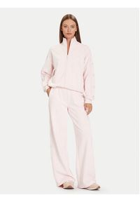 Guess Spodnie dresowe V5BB12 KCX22 Różowy Wide Leg. Kolor: różowy. Materiał: syntetyk #4