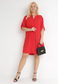 Born2be - Czerwona Sukienka Eurasius. Okazja: na co dzień. Kolor: czerwony. Materiał: tkanina. Wzór: gładki. Typ sukienki: oversize, proste. Styl: boho, casual. Długość: mini #3