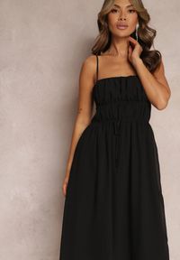 Renee - Czarna Sukienka o Rozkloszowanym Kroju na Ramiączkach z Wiązaniem Lunarea. Kolor: czarny. Długość rękawa: na ramiączkach. Typ sukienki: rozkloszowane