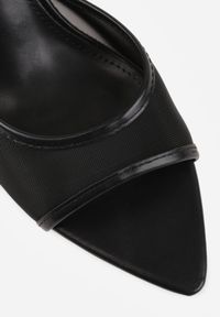 Born2be - Czarne Klapki na Szpilce z Siateczkową Wyciętą Cholewką Laomesine. Nosek buta: otwarty. Kolor: czarny. Materiał: skóra, materiał. Sezon: lato. Obcas: na szpilce. Styl: klasyczny. Wysokość obcasa: średni #7