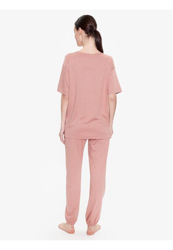 Triumph Piżama 10214839 Różowy Relaxed Fit. Kolor: różowy. Materiał: bawełna