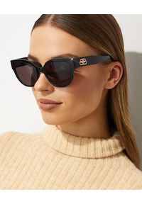 Balenciaga - BALENCIAGA - Czarne okulary przeciwsłoneczne. Kształt: owalne. Kolor: czarny