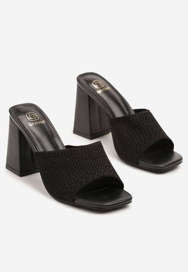 Renee - Czarne Klapki na Słupku Ozdobione Plecionką Aluienna. Okazja: na co dzień. Kolor: czarny. Materiał: jeans. Wzór: aplikacja. Obcas: na słupku. Styl: elegancki, casual. Wysokość obcasa: średni