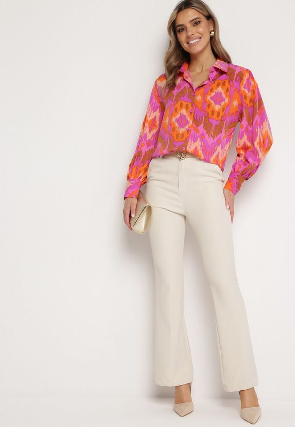 Born2be - Fuksjowa Koszula z Bufiastymi Rękawami w Etno Wzór Ithilwen. Kolor: różowy. Styl: etno