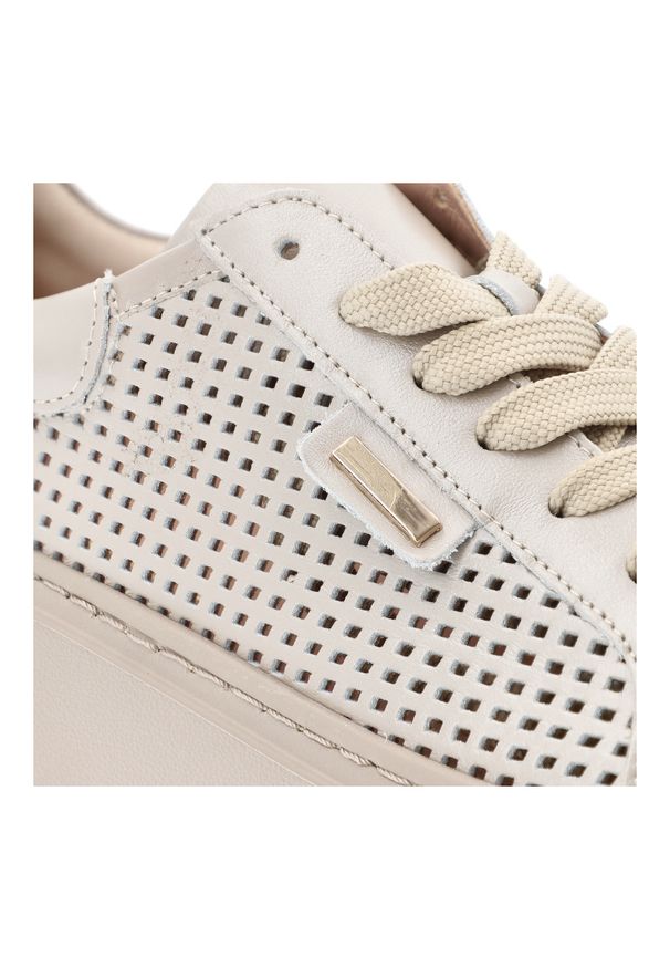 Sneakersy damskie Armodo, cholewka ze skóry naturalnej perforowana forma zapewniająca lekkość klasyczne sznurowanie stabilna podeszwa, beżowe, DS-777. Zapięcie: sznurówki. Kolor: beżowy. Materiał: skóra. Szerokość cholewki: normalna. Wzór: ażurowy. Obcas: na platformie. Styl: klasyczny
