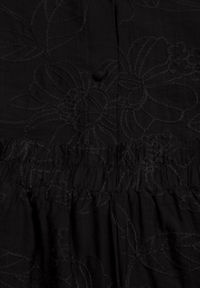 Born2be - Czarny Haftowany Komplet z Wiskozy Koszula Bez Rękawów i Krótkie Spodenki Samethe. Kolor: czarny. Materiał: wiskoza. Wzór: haft #5