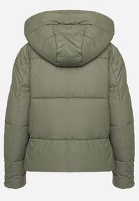 Born2be - Ciemnozielona Pikowana Kurtka o Prostym Kroju z Kapturem i Kieszeniami Leolea. Okazja: na spacer, na co dzień. Typ kołnierza: kaptur. Kolor: zielony. Materiał: jeans. Sezon: zima. Styl: casual