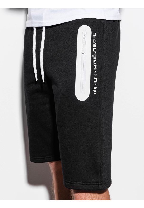 Ombre Clothing - Krótkie spodenki męskie dresowe W239 - czarne - XXL. Okazja: na co dzień. Kolor: czarny. Materiał: dresówka. Długość: krótkie. Wzór: nadruk. Sezon: wiosna, lato. Styl: casual, klasyczny