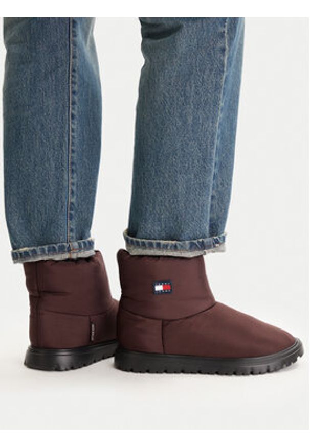 Tommy Jeans Śniegowce Tjw Snow Boot EN0EN02823 Brązowy. Kolor: brązowy. Materiał: materiał