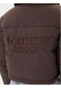 Tommy Jeans Kurtka zimowa Teddy DW0DW22049 Brązowy Regular Fit. Kolor: brązowy. Materiał: syntetyk. Sezon: zima #7
