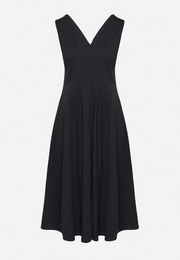 Born2be - Granatowa Sukienka o Rozkloszowanym Kroju z Dekoltem w Serek Alifia. Okazja: na co dzień, na spacer, na imprezę. Typ kołnierza: dekolt w serek. Kolor: niebieski. Długość rękawa: bez rękawów. Typ sukienki: proste, rozkloszowane. Styl: klasyczny, casual