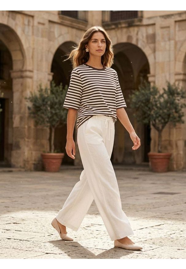 Sinsay - Bawełniana koszulka w paski - brązowy. Kolor: brązowy. Materiał: bawełna. Wzór: paski