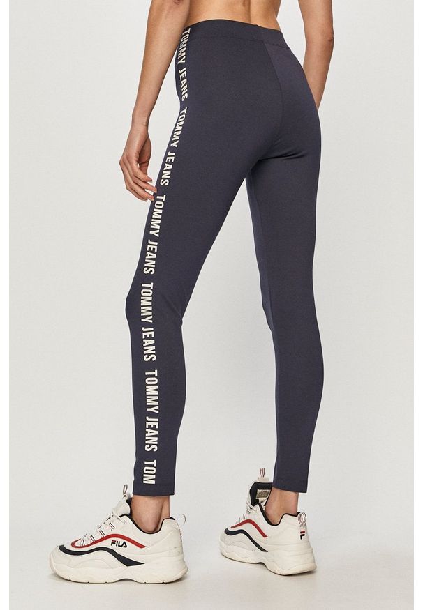 Tommy Jeans - Legginsy. Stan: podwyższony. Kolor: niebieski. Materiał: dzianina