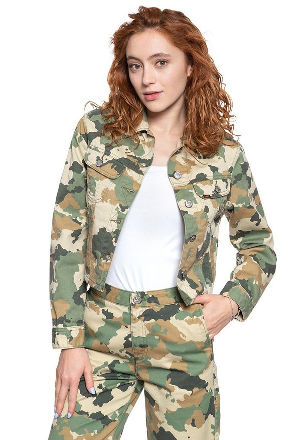 Lee - DAMSKA KURTKA JEANSOWA LEE CROPPED RIDER JACKET CAMOUFLAGE L54CCW03. Materiał: jeans. Wzór: moro