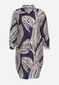Born2be - Granatowa Sukienka Koszulowa z Wiskozą o Pudełkowym Kroju Redenira. Okazja: na co dzień. Typ kołnierza: kołnierzyk klasyczny. Kolekcja: plus size. Kolor: niebieski. Materiał: wiskoza. Typ sukienki: koszulowe. Styl: klasyczny, casual