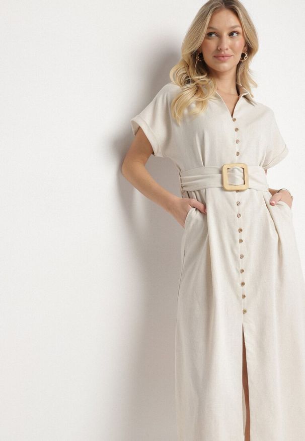 Born2be - Jasnobeżowa Bawełniana Sukienka Koszulowa na Krótki Rękaw z Dodatkowym Paskiem Callira. Okazja: na spacer, na co dzień. Kolor: beżowy. Materiał: bawełna. Długość rękawa: krótki rękaw. Typ sukienki: koszulowe. Styl: elegancki, casual