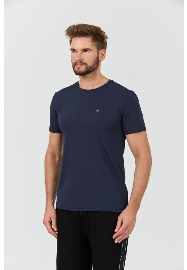 Guess - GUESS Granatowy męski t-shirt New Tech Str T, Rozmiar XL. Kolor: niebieski