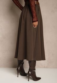Renee - Brązowa Spódnica z Wiskozą o Rozkloszowanym Kroju z Paskiem z Klamrą Tiavela. Okazja: na co dzień. Kolor: brązowy. Materiał: wiskoza. Styl: elegancki, casual #4